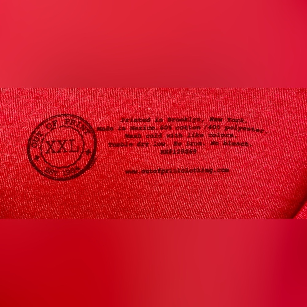 The Feminine Mystique - Betty Friedan - Out of Print Unisex Graphic Tee T-Shirt - Picture 5 of 5